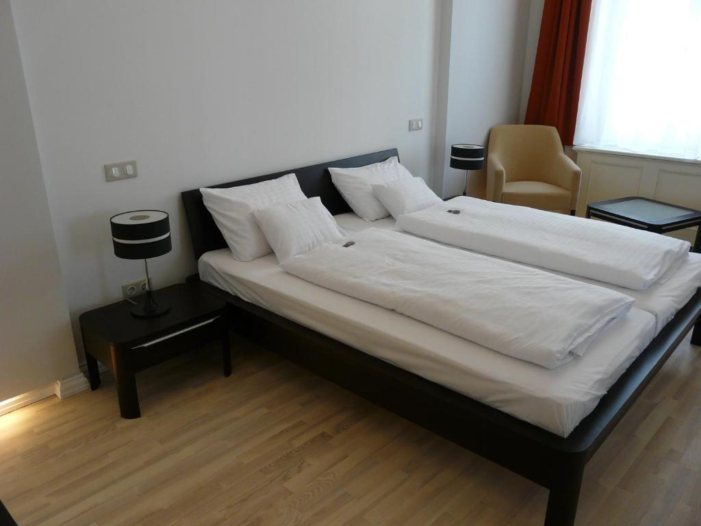 Soleil Apartman Szeged Værelse billede
