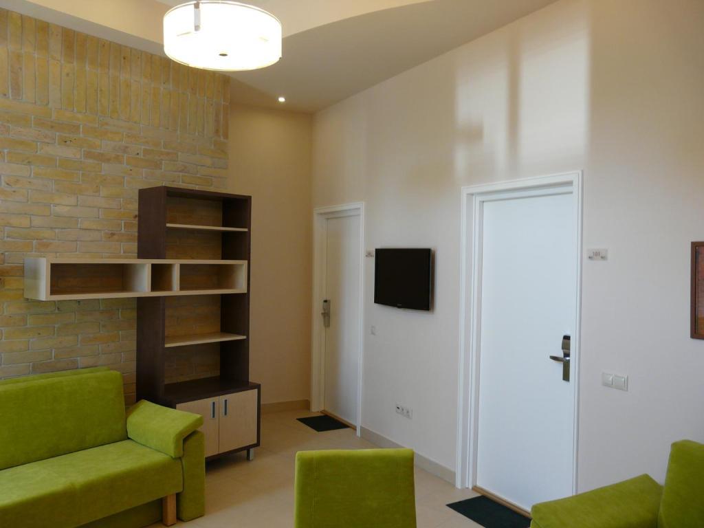 Soleil Apartman Szeged Værelse billede