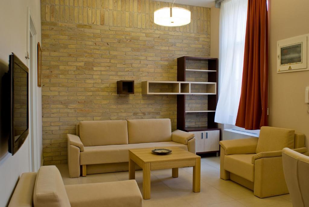 Soleil Apartman Szeged Værelse billede